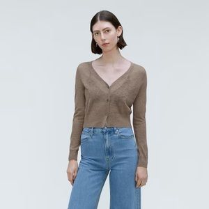 Everlane Featherweight Alpaca Cardigan in Taupe Grey